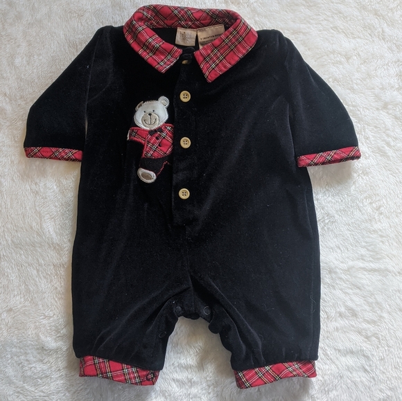 Bright Future Other - ♦️ B2G1FREE ♦️ Velvet onesie with waving bear